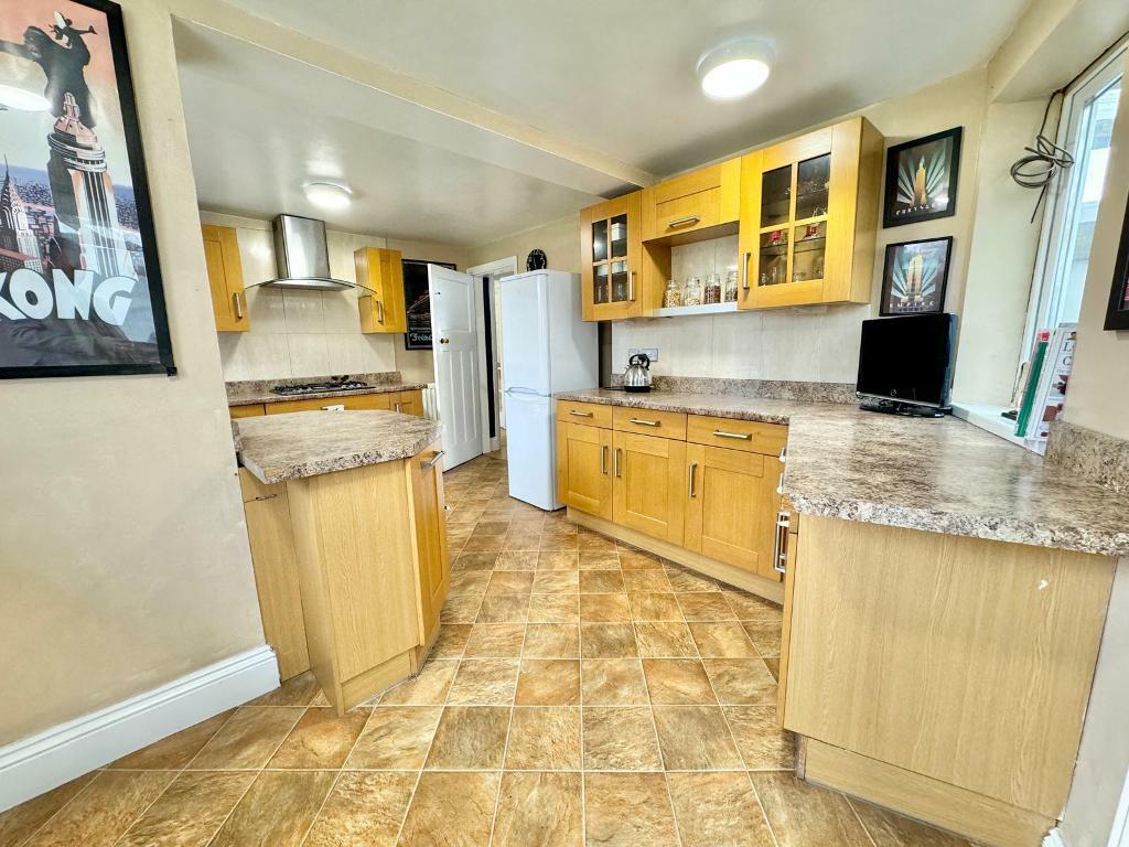 Additional image 8 of Florence Grove, West Bromwich, B71 3LL