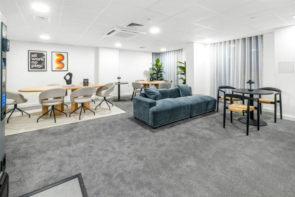 Additional image 19 of South Central, B5