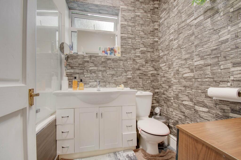 Additional image 4 of Watt Close, Bromsgrove, Worcestershire, B61