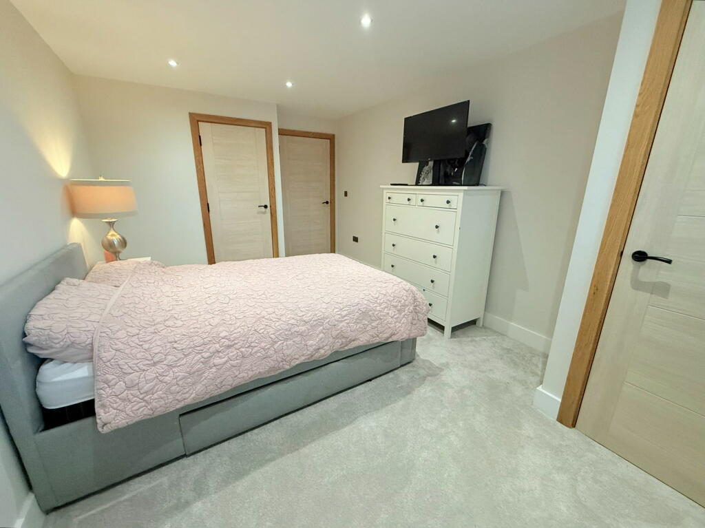 Additional image 30 of Shutt Lane, Earlswood