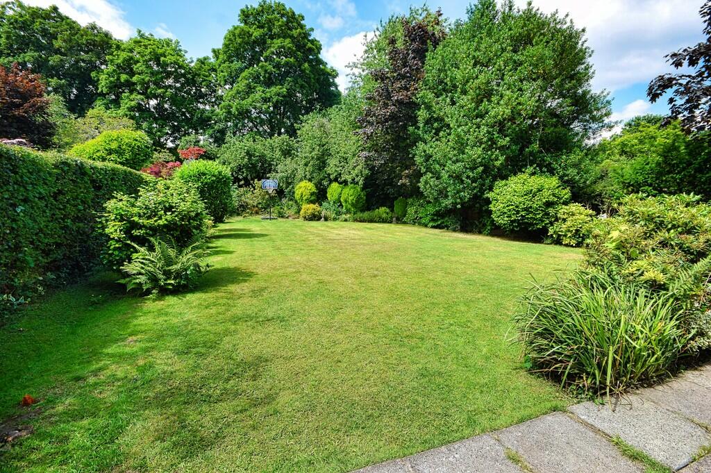 Buryfield Road, Solihull photo 2