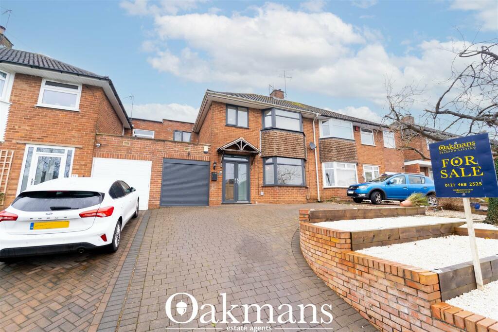 Manor Abbey Road, Halesowen, B62