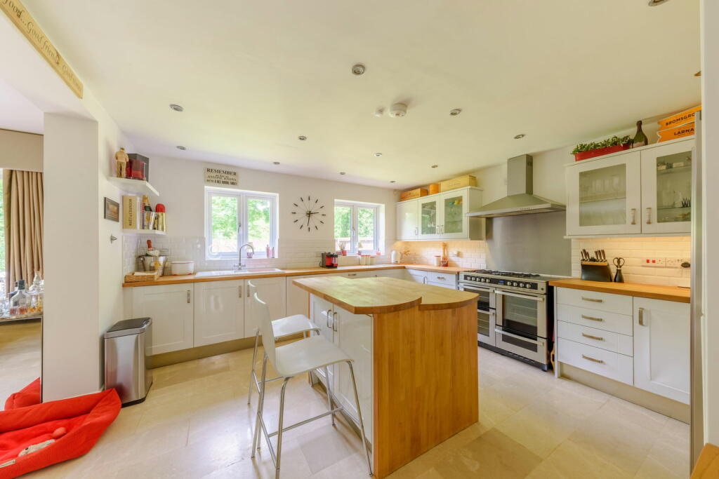 Additional image 3 of Birmingham Road, Lydiate Ash, Bromsgrove, B61 0HX