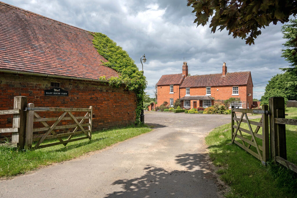 Additional image 38 of Illey Lane, Halesowen