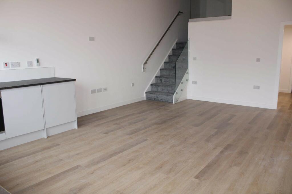 Additional image 4 of High Street, WEST BROMWICH