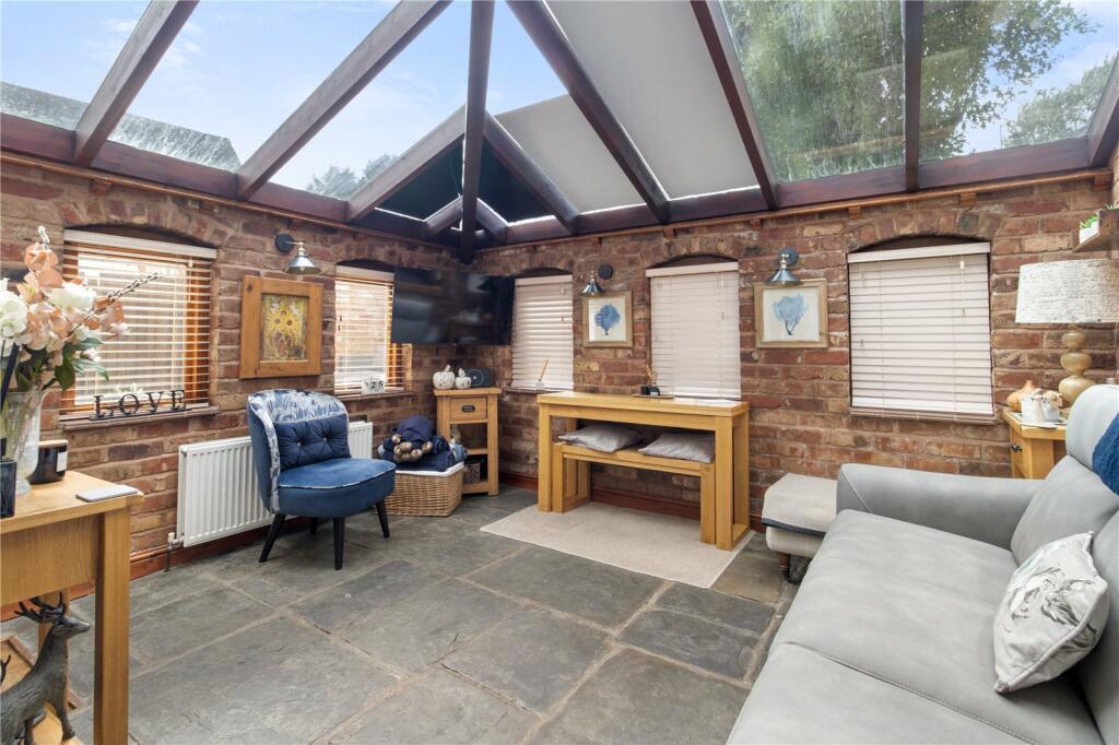 Additional image 9 of The Square, Alvechurch, Birmingham, Worcestershire, B48