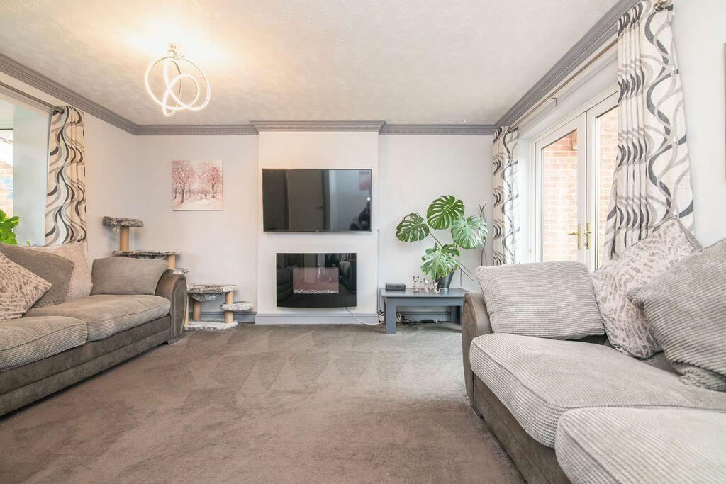 Additional image 10 of Longfellow Close, Redditch, B97 5HN