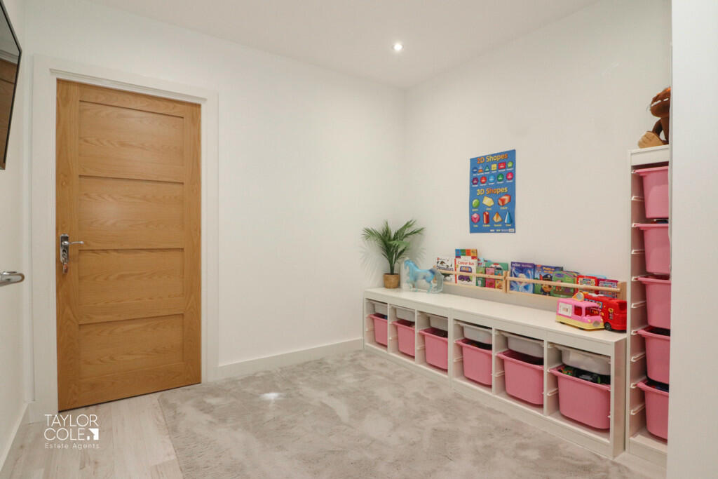 Additional image 11 of Fisher Close, Tamworth