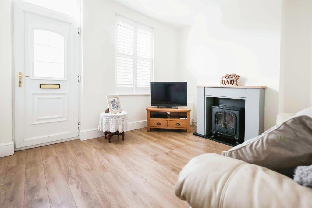 Additional image 3 of New England, Halesowen