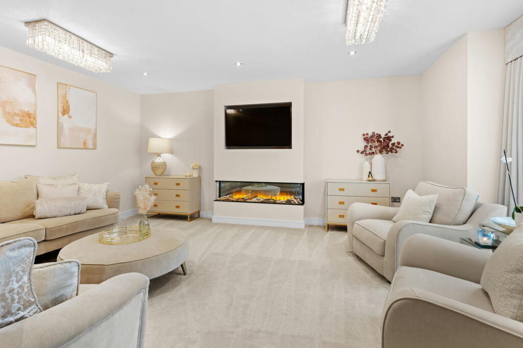 Additional image 51 of Heathfield House, 3 Oaks View Rise