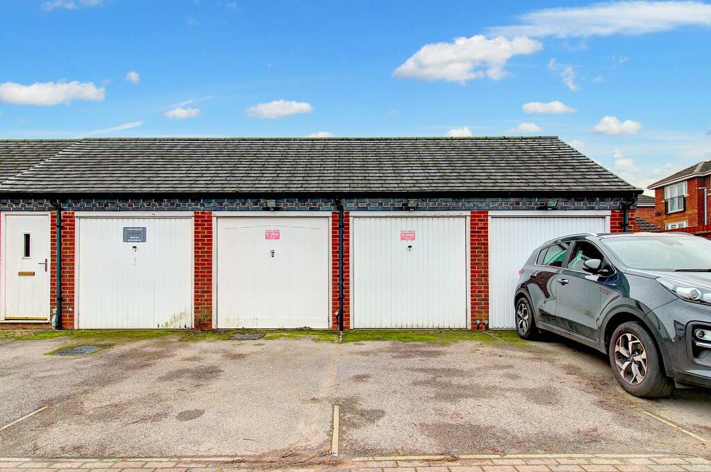 Additional image 22 of Valley Drive, Tamworth, B77