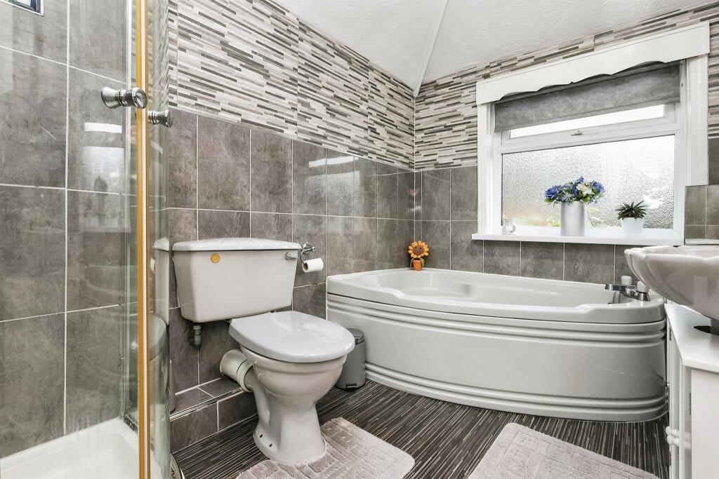 Additional image 11 of Redthorn Grove, Birmingham