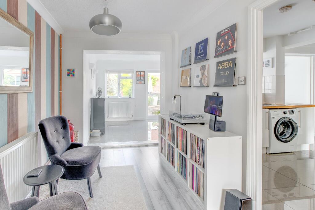 Additional image 3 of Oakridge Close, Church Hill North, Redditch, B98