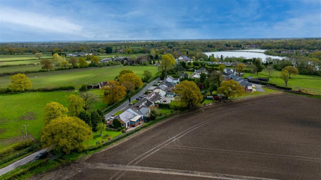 Additional image 18 of Wood Lane, Earlswood