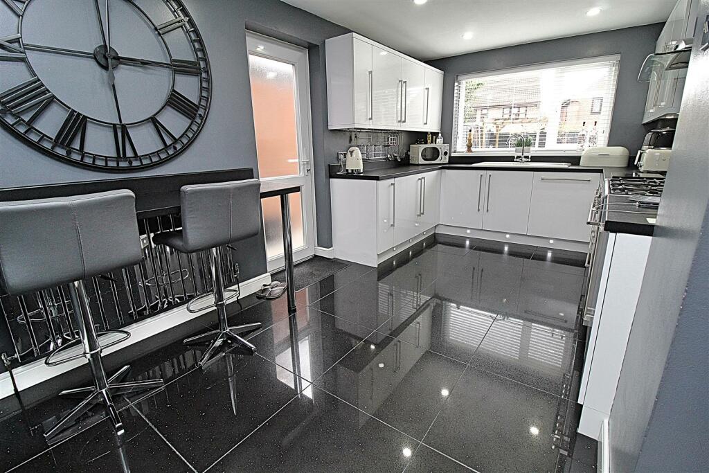 Additional image 18 of Park Hall Crescent, Castle Bromwich