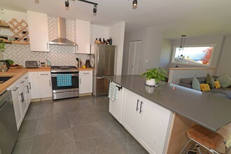 Additional image 3 of 4352 Scott Street