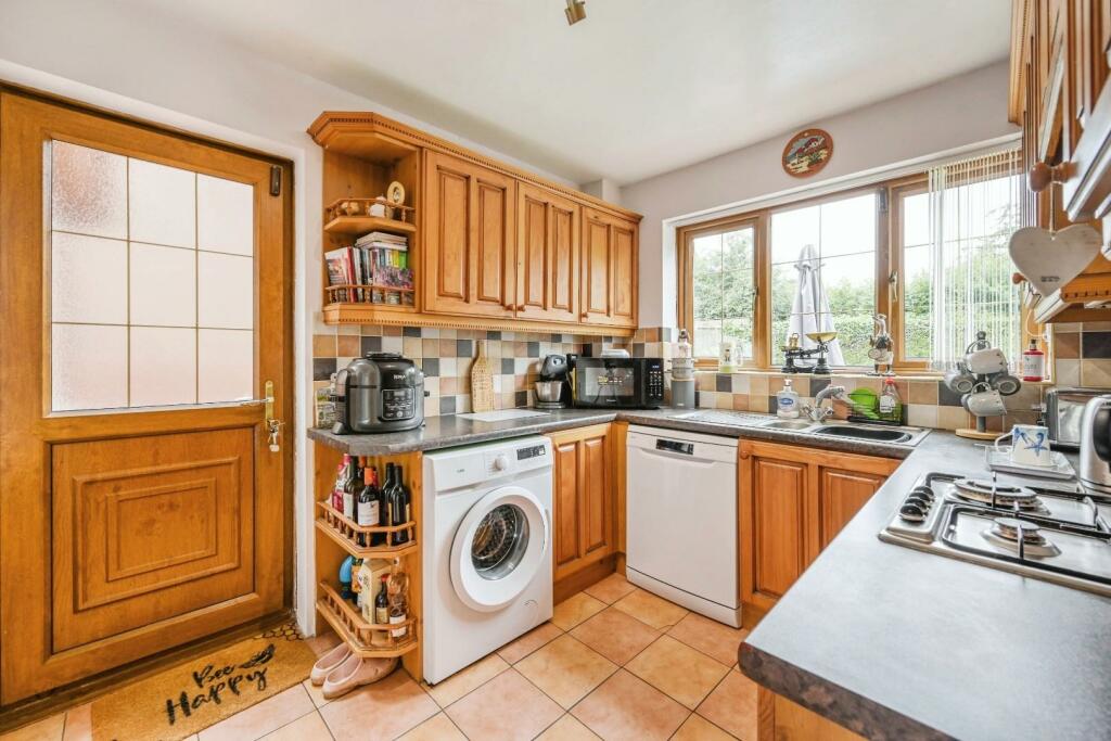 Additional image 6 of Mossdale, Wilnecote, Tamworth