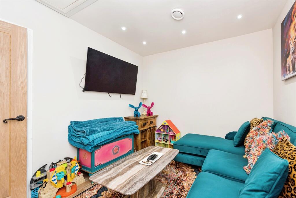 Additional image 2 of Moor Lane, Amington, Tamworth