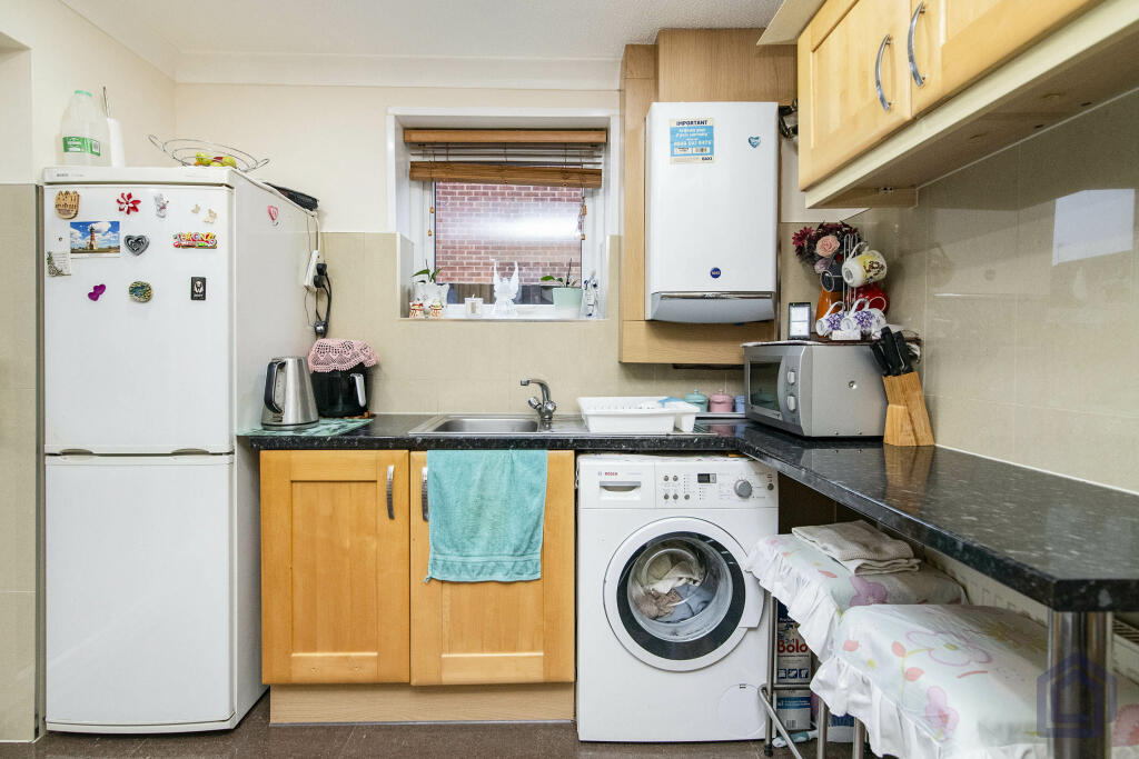 Additional image 4 of Garratt Close, Oldbury, B68