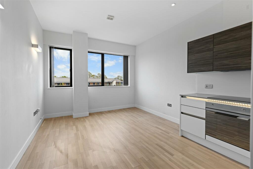 Additional image 6 of THIRD FLOOR ONE BED APARTMENT
