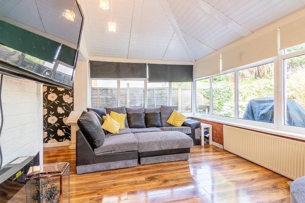 Additional image 6 of Meadow Close, B94