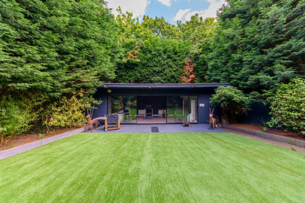 Additional image 26 of Laurel Lane, Halesowen, B63 3DA