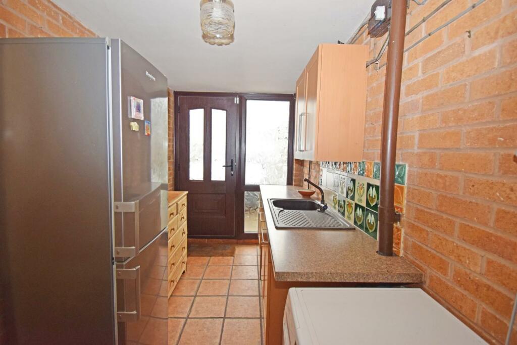 Additional image 7 of 12 Holly Grove, Bromsgrove, Worcestershire, B61 8LH