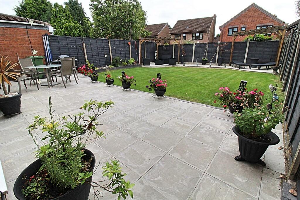 Additional image 11 of Park Hall Crescent, Castle Bromwich