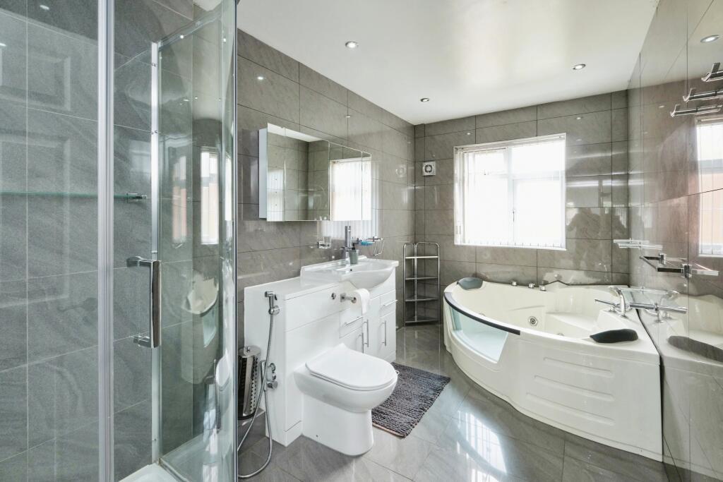 Additional image 11 of Radstock Avenue, Birmingham, B36