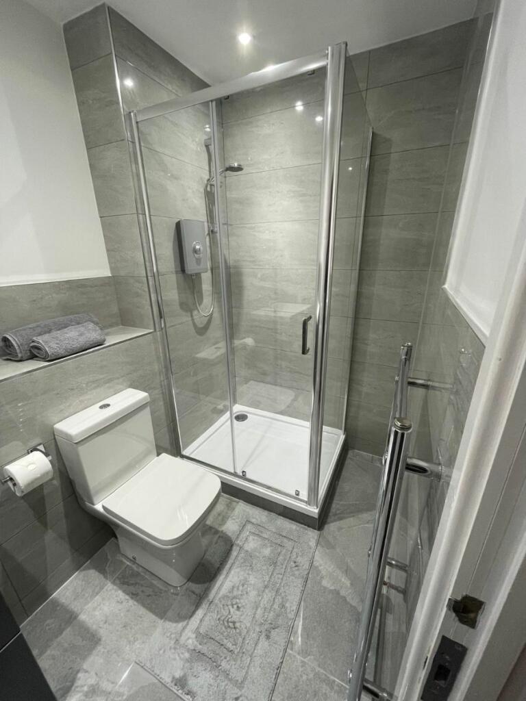 Additional image 8 of Broadway Court, Oldbury, B68 9EE