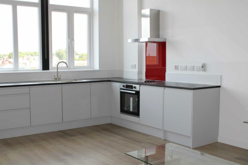 Additional image 2 of 150 High Street, West Bromwich