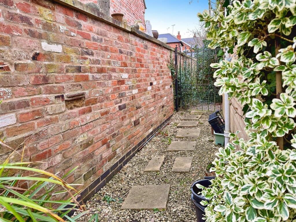 Additional image 28 of Moorfield Road, Alcester