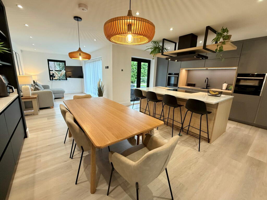 Additional image 3 of Shutt Lane, Earlswood