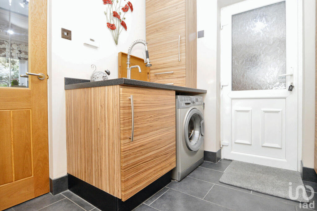 Additional image 19 of Bishops Walk, Cradley Heath, B64