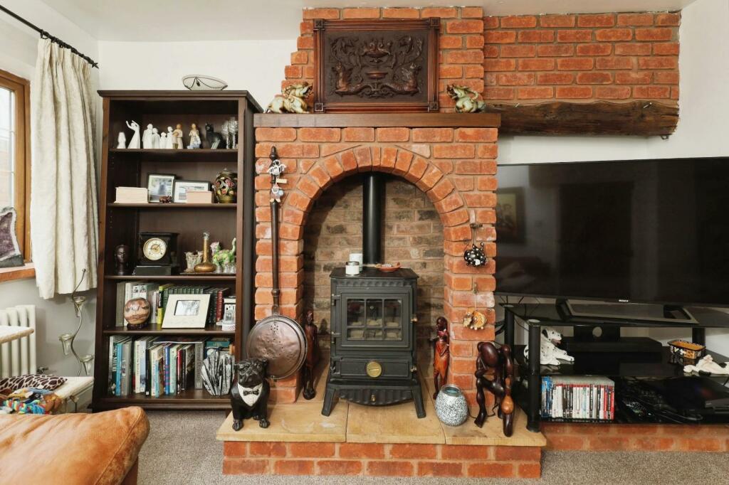 Additional image 11 of Tamworth Road, Amington, Tamworth