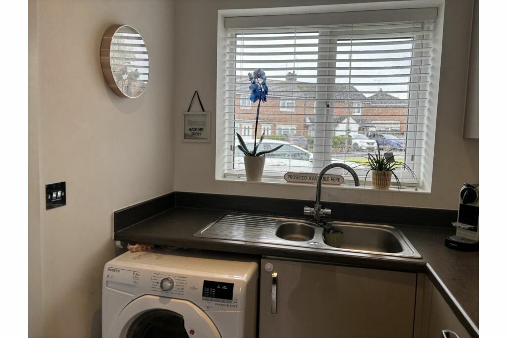Additional image 9 of St. Vincent Crescent, West Bromwich, B70