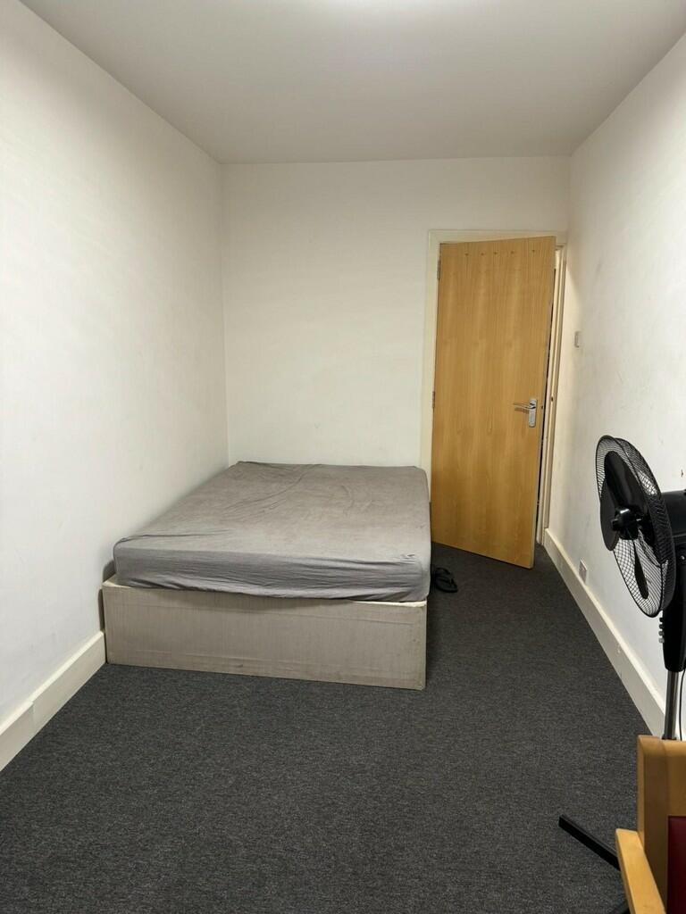 Additional image 5 of Stratford Road, Shirley