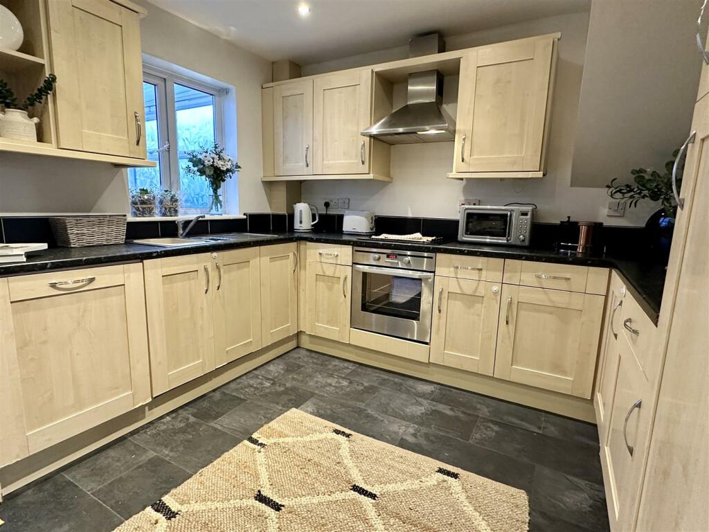 Additional image 8 of Willow Close, Alcester