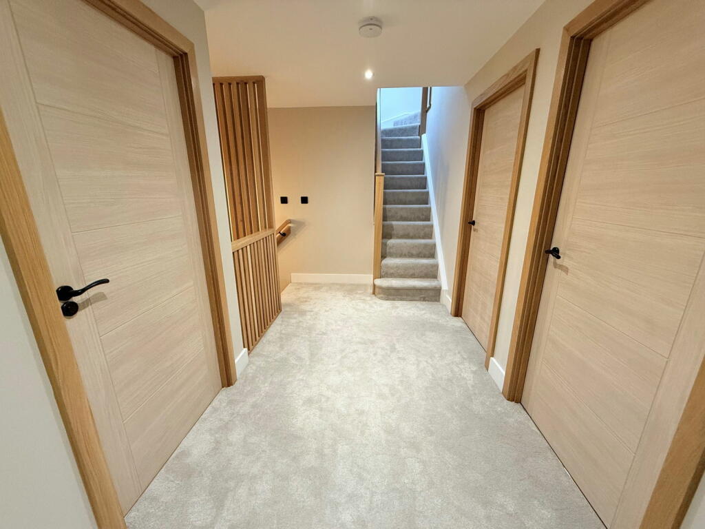 Additional image 33 of Shutt Lane, Earlswood