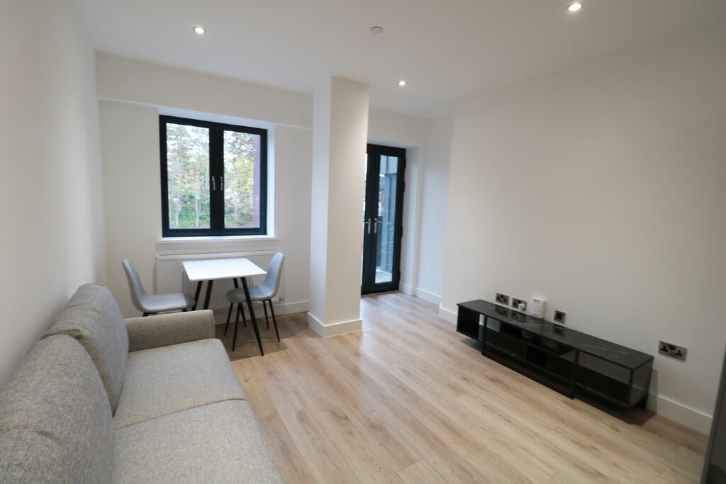 Additional image 12 of Broadoaks, Streetsbrook Road