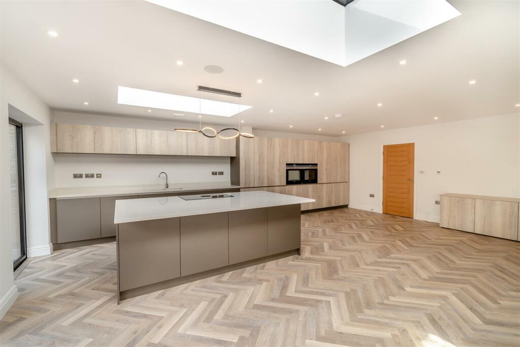 Additional image 5 of Woodland Rise, Sutton Coldfield