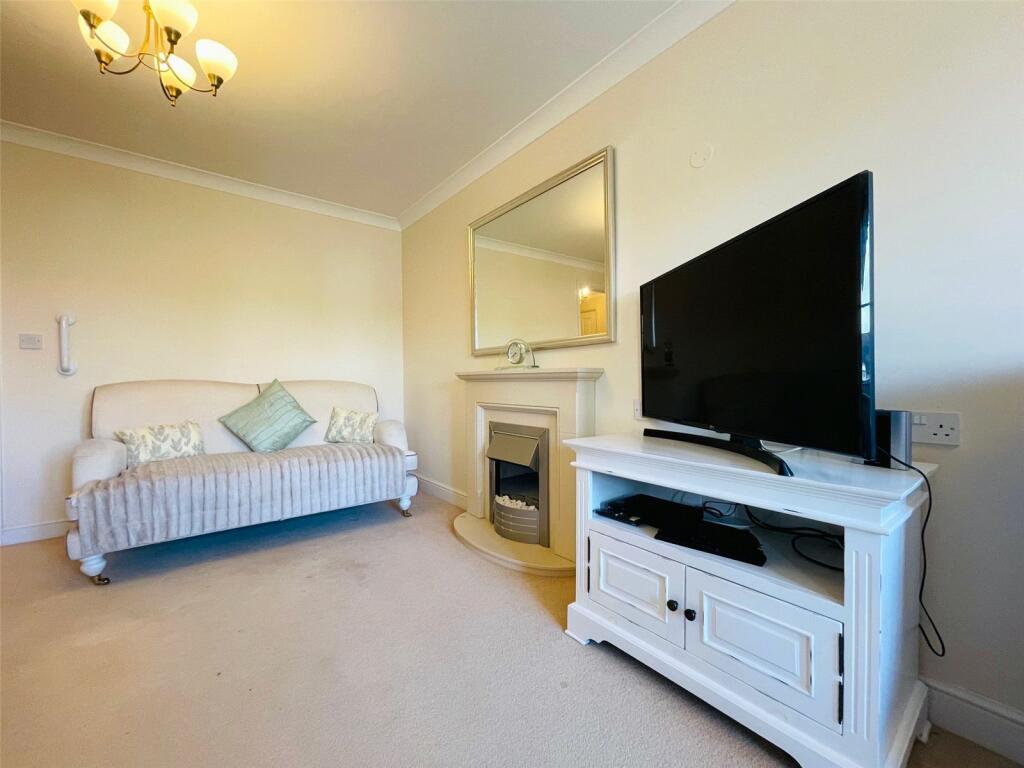 Additional image 5 of Warwick Road, Solihull, West Midlands, B92