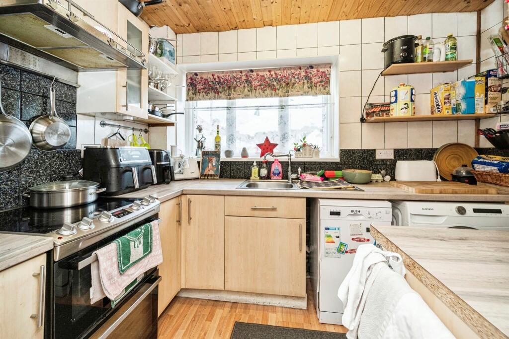 Additional image 18 of Willow Drive, Tividale, Oldbury