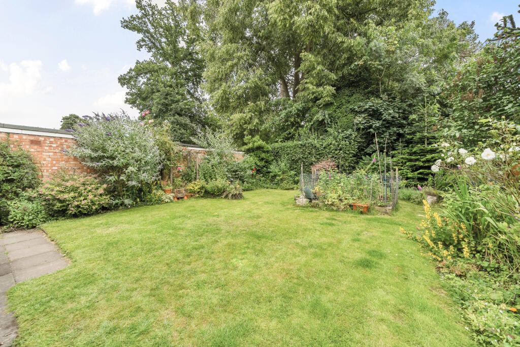 Additional image 12 of Willow Close, Bromsgrove