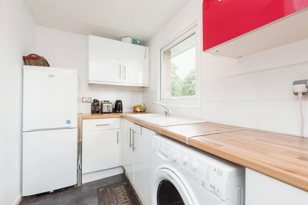 Additional image 4 of Pages Close, Sutton Coldfield