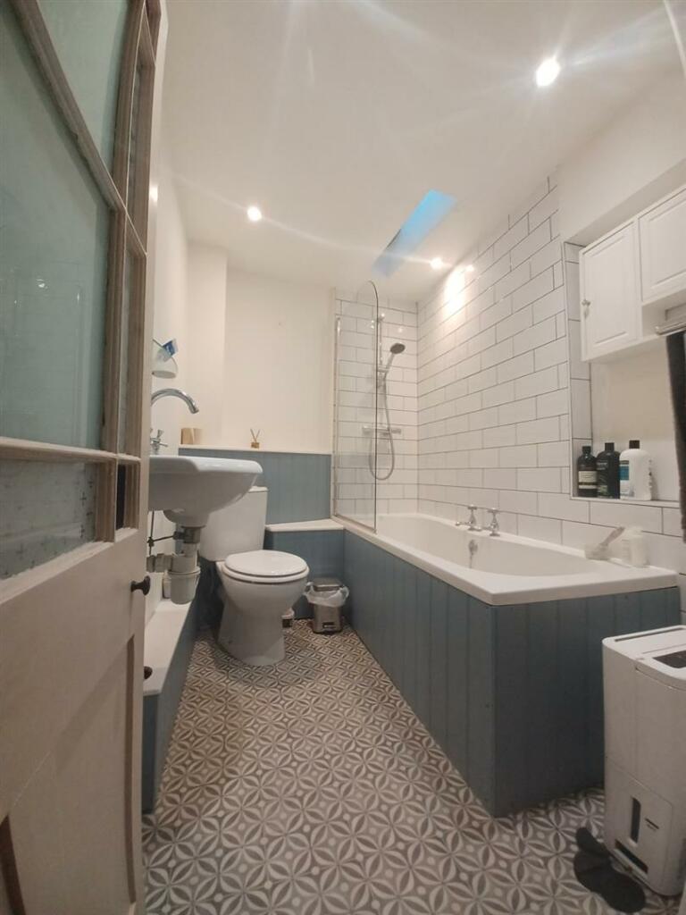 Additional image 5 of High Street, Weston