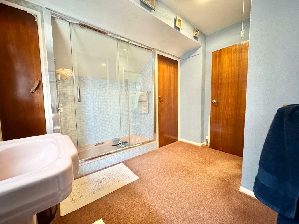 Additional image 16 of Cottesmore Close, West Bromwich, B71 3SB