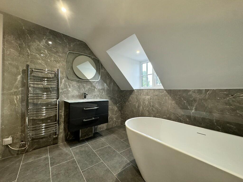 Additional image 28 of Vine Cottage, Dunnington, B49
