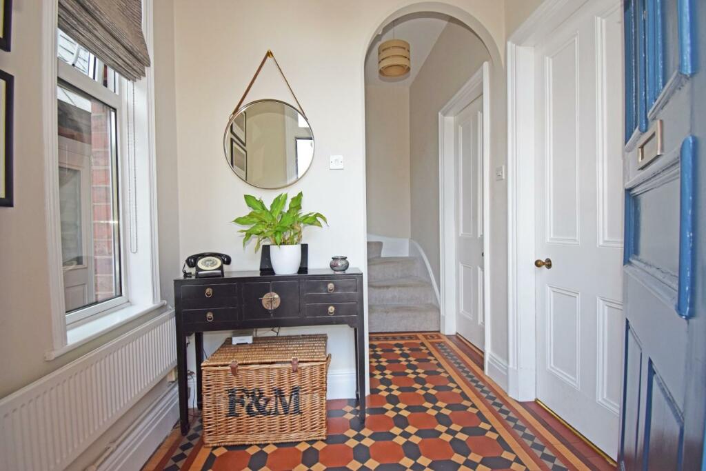 Additional image 24 of 10 The Crescent, Bromsgrove, Worcestershire, B60 2DE