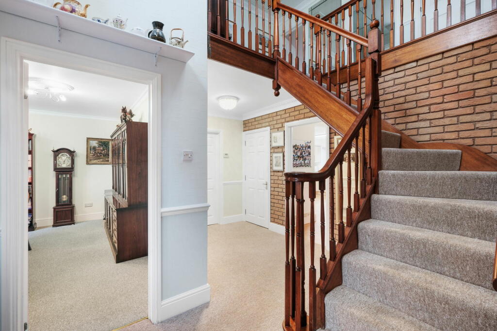 Additional image 9 of Holt Gardens, Studley, B80 7NU